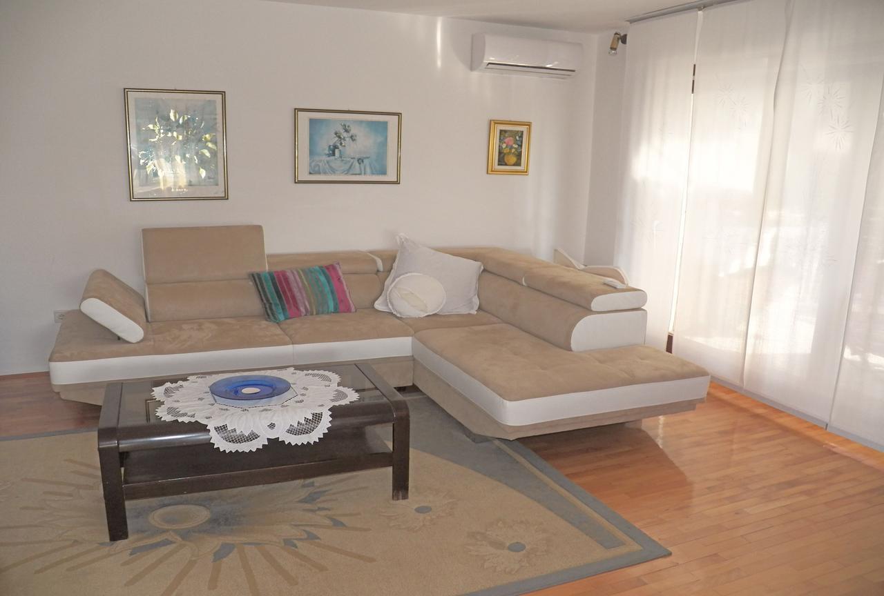 House Dubravka 1946 Apartment *