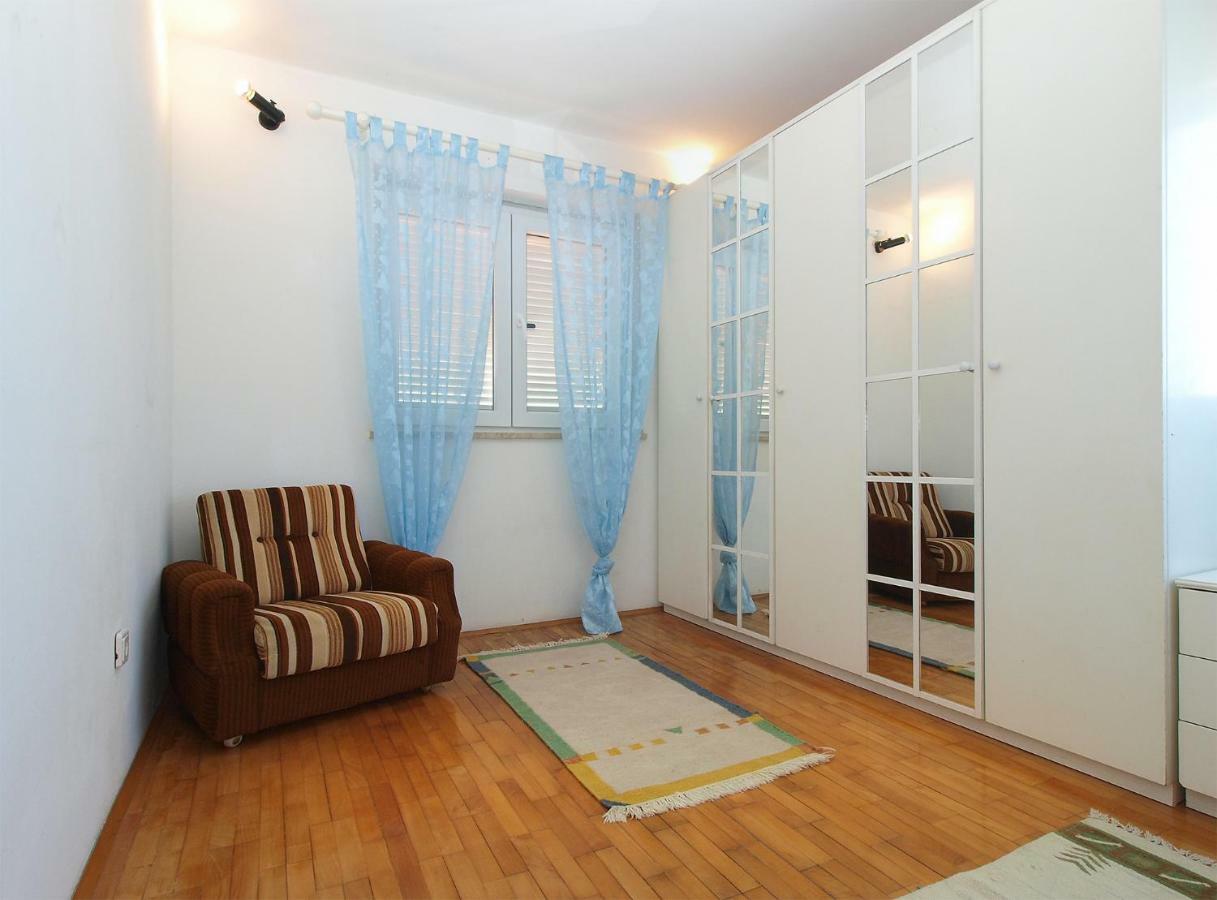 Apartment House Dubravka 1946 Pula